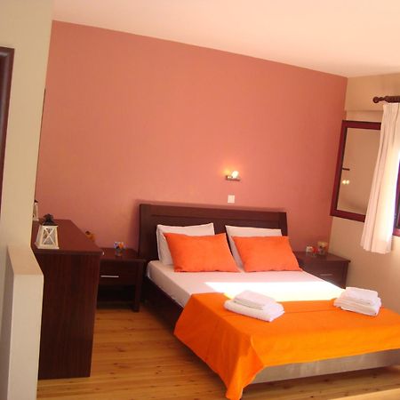 Mikros Gialos Apartments Bagian luar foto